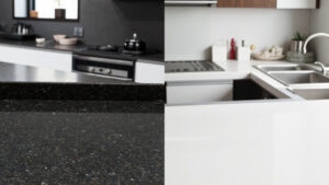 perbandingan meja dapur granit gelap dan solid surface putih untuk renovasi dapur